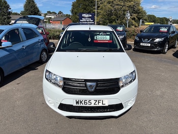 Used Dacia Sandero 2015 for sale - 79462986: Photo
