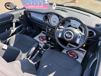 Used MINI Convertible 2005 for sale - 79486276: Photo