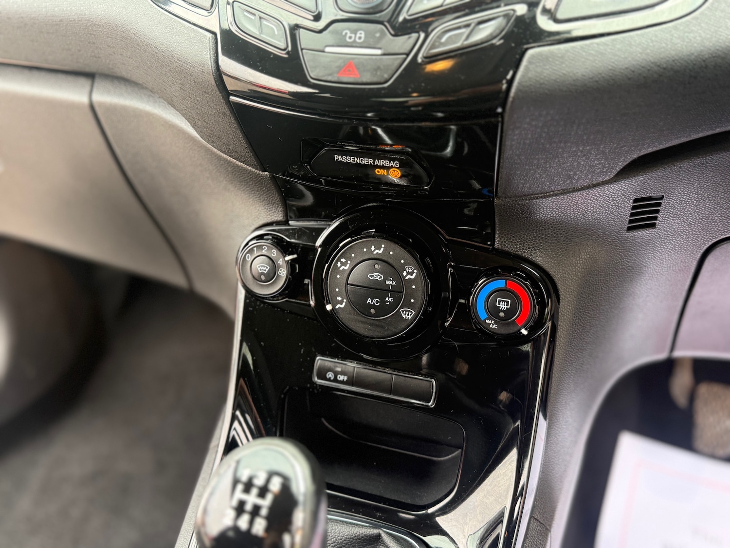 Used Ford Fiesta 2015 for sale - 78093055: Photo 38