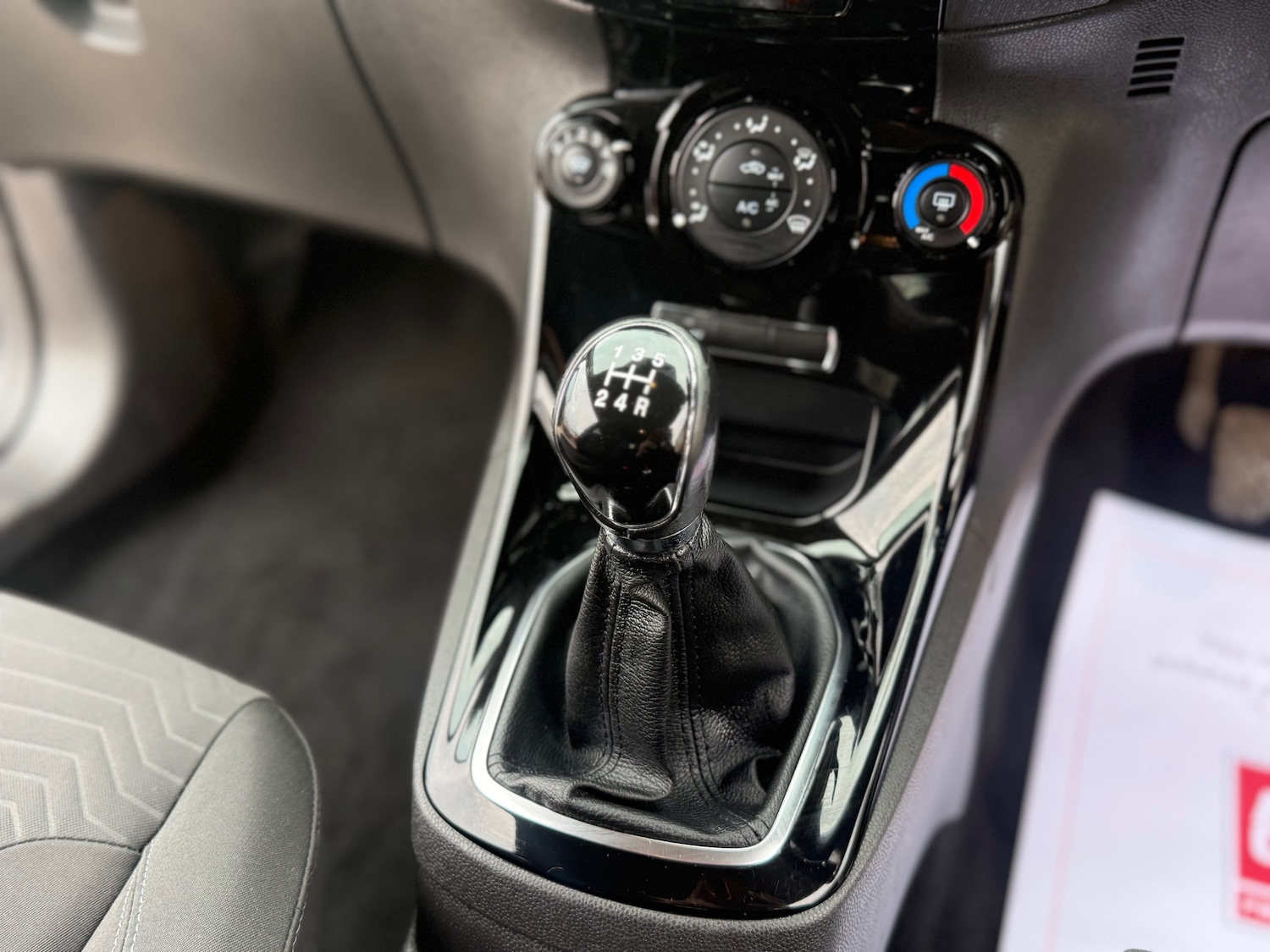 Used Ford Fiesta 2015 for sale - 78093055: Photo 39