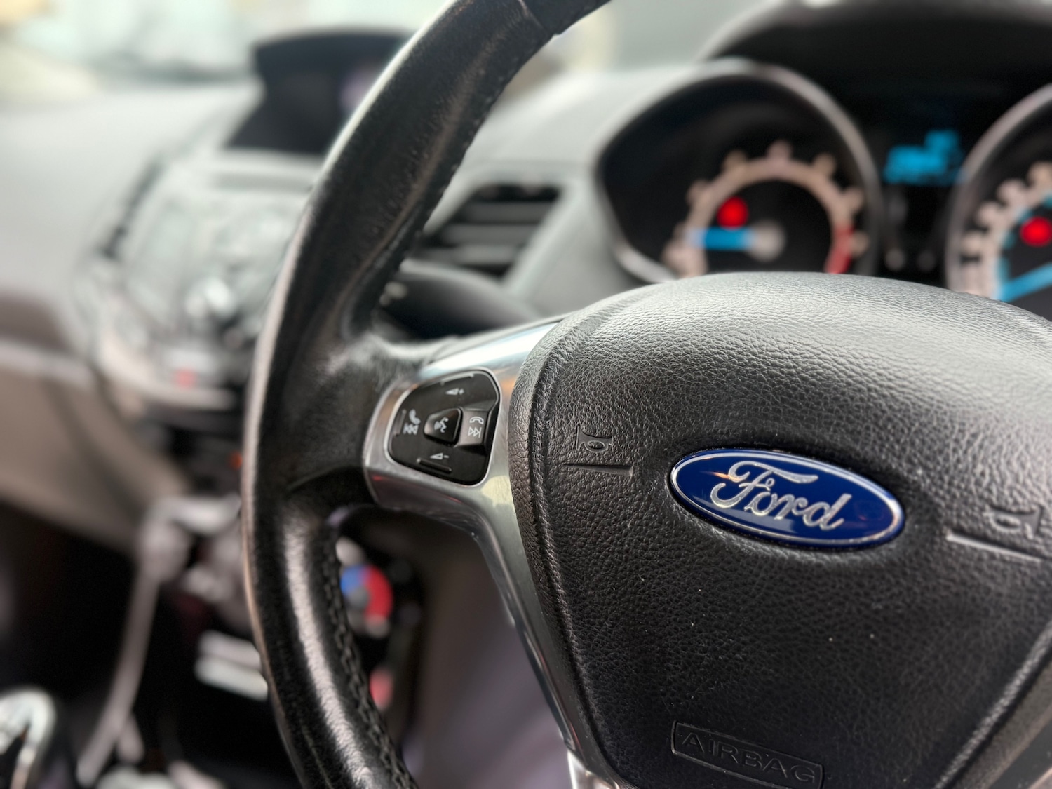 Used Ford Fiesta 2015 for sale - 78093055: Photo 42