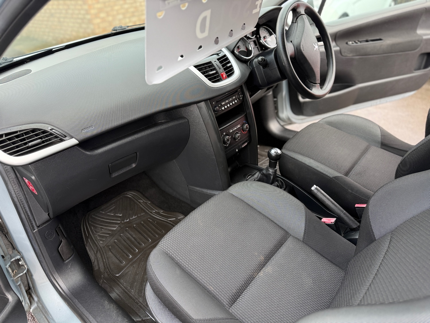 Used Peugeot 207 2009 for sale - 78197429: Photo 24