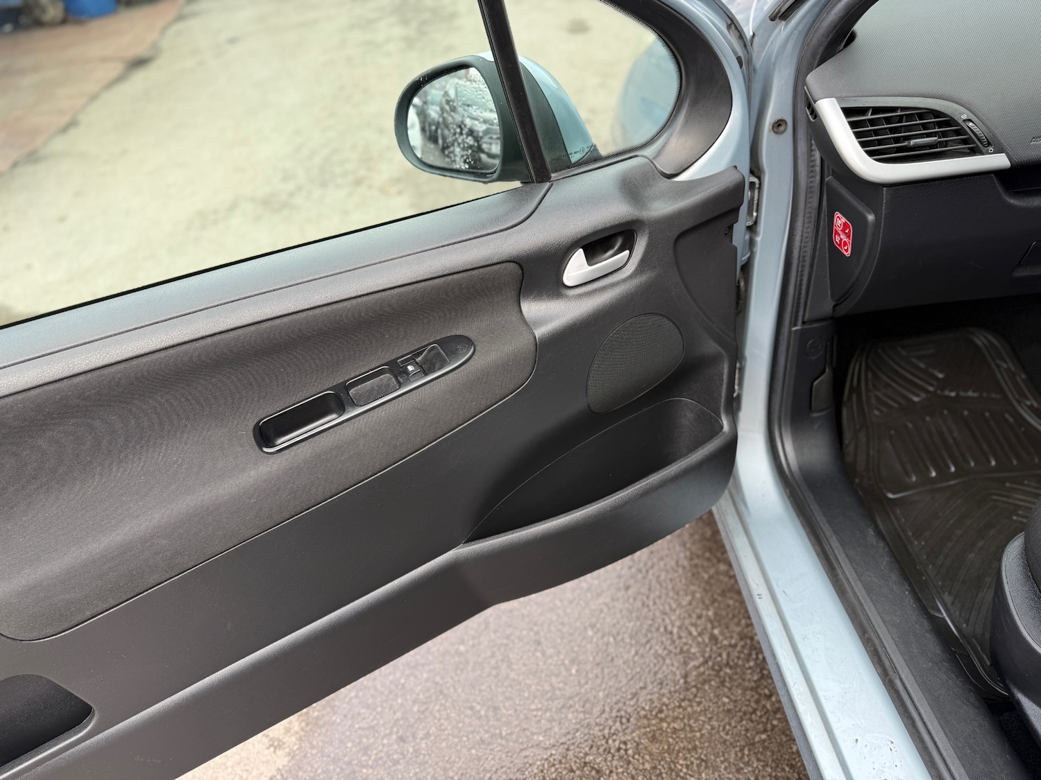 Used Peugeot 207 2009 for sale - 78197429: Photo 25