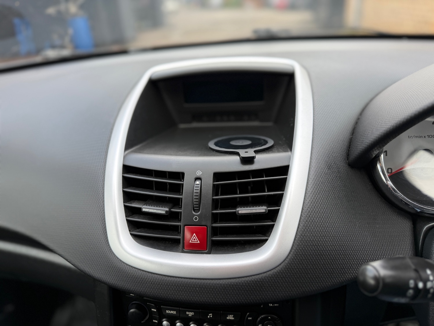 Used Peugeot 207 2009 for sale - 78197429: Photo 32