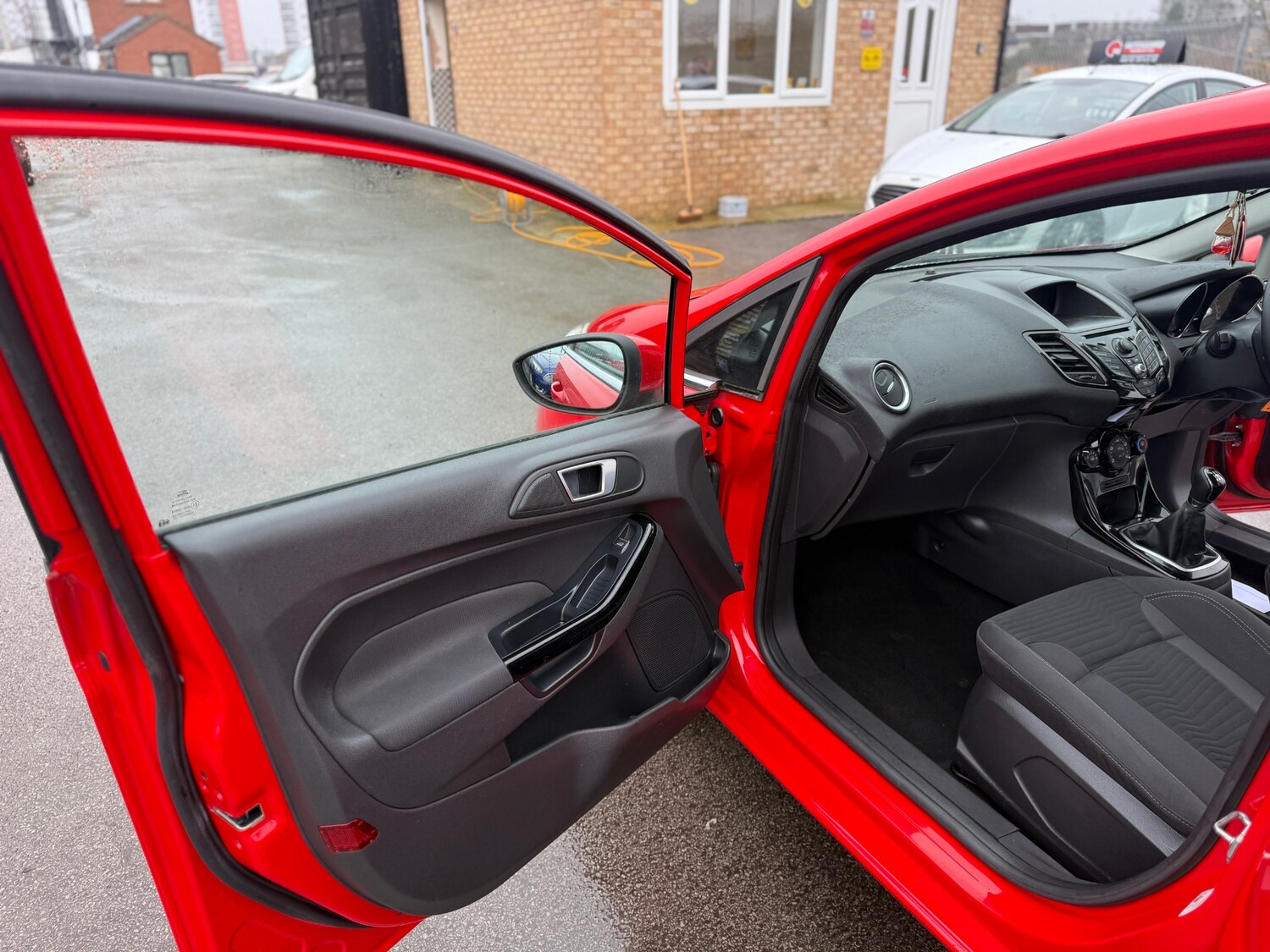 Used Ford Fiesta 2014 for sale - 78176847: Photo 25