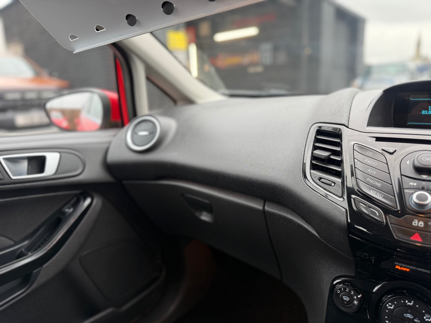 Used Ford Fiesta 2014 for sale - 78177142: Photo 25