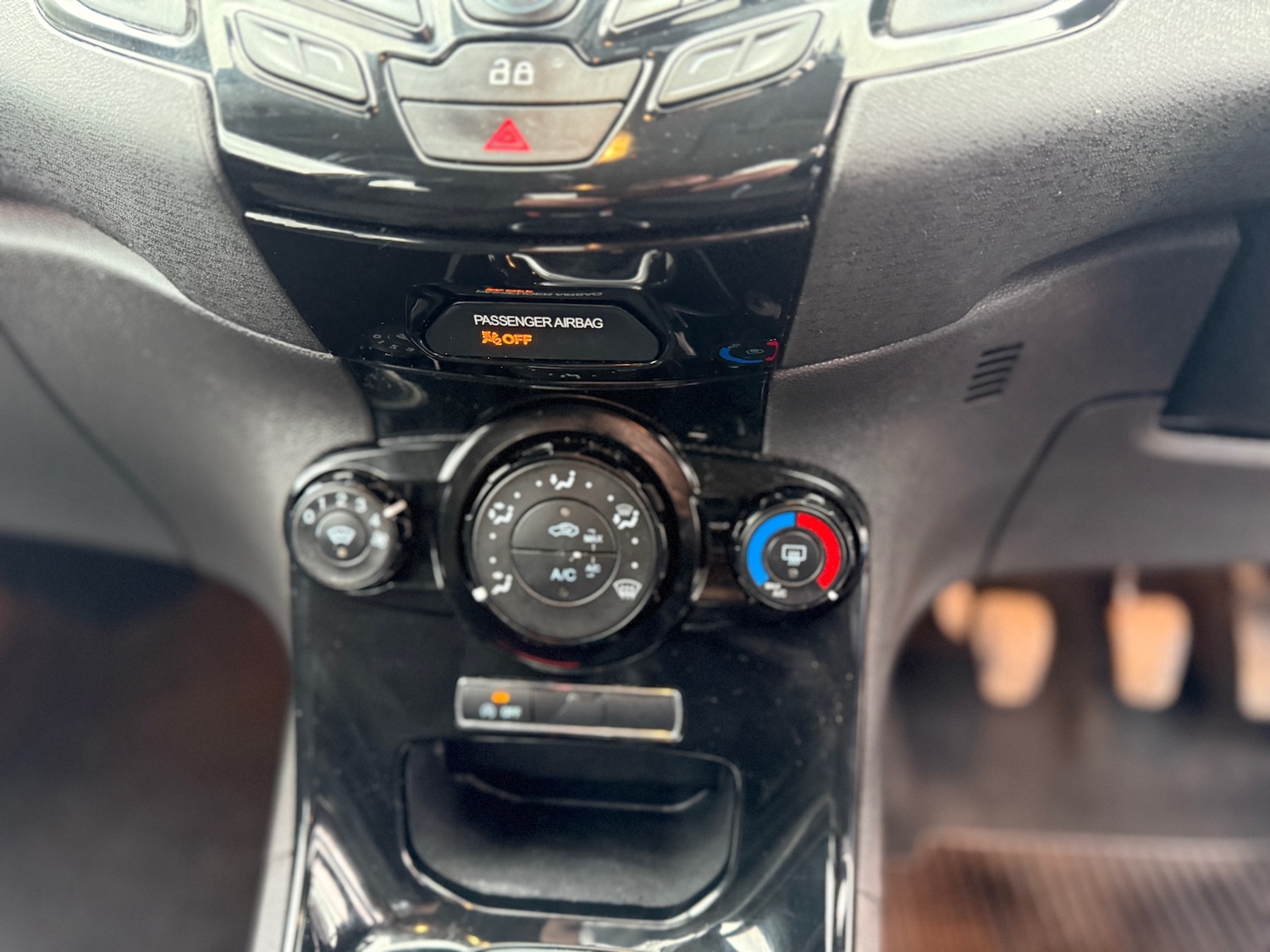 Used Ford Fiesta 2014 for sale - 78177142: Photo 28