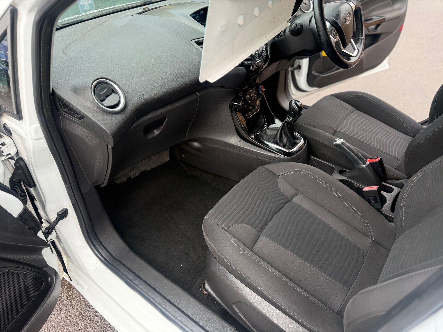 Used Ford Fiesta 2015 for sale - 78078820: Photo 24