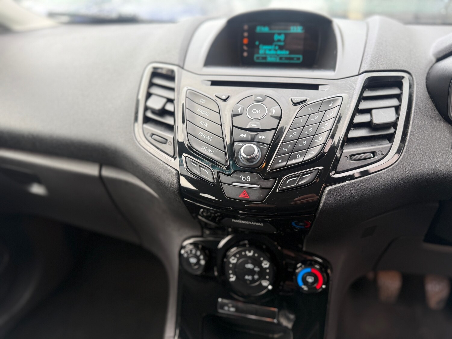 Used Ford Fiesta 2015 for sale - 78078820: Photo 27