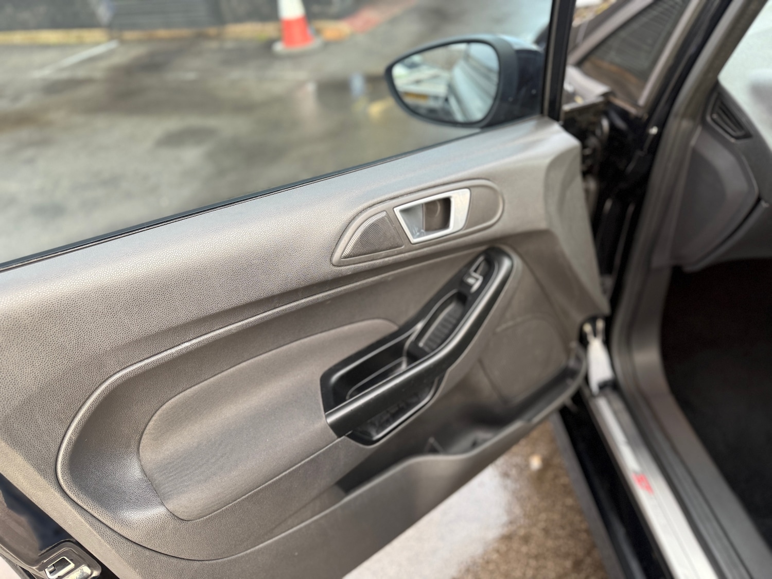 Used Ford Fiesta 2017 for sale - 78078534: Photo 28