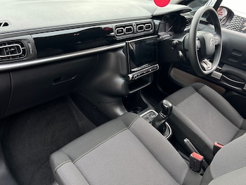 Used Citroen C3 2024 for sale - 75969825: Photo