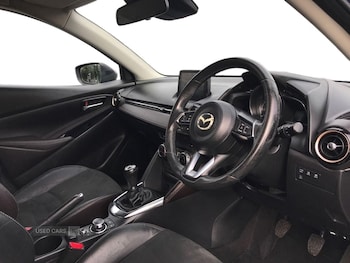 Used Mazda Mazda2 2017 for sale - 76240429: Photo 3
