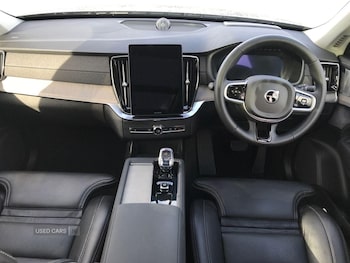 Used Volvo XC90 2025 for sale - 77840242: Photo