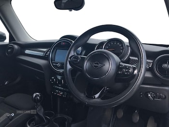 Used MINI Hatch 2019 for sale - 79256640: Photo