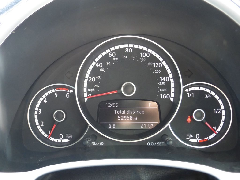 Used Volkswagen Beetle 2015 for sale - 75654405: Photo 10