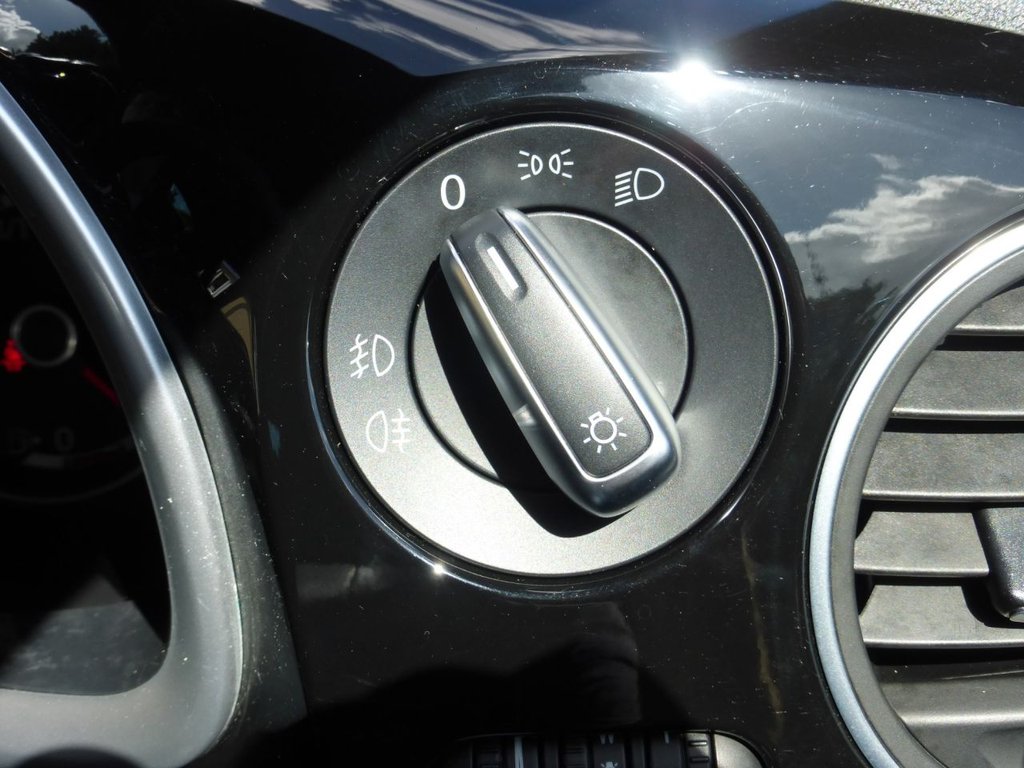 Used Volkswagen Beetle 2015 for sale - 75654405: Photo 27