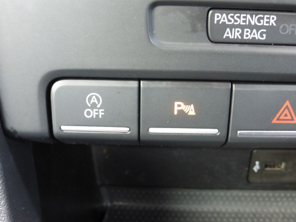 Used Volkswagen Beetle 2015 for sale - 75654405: Photo 29