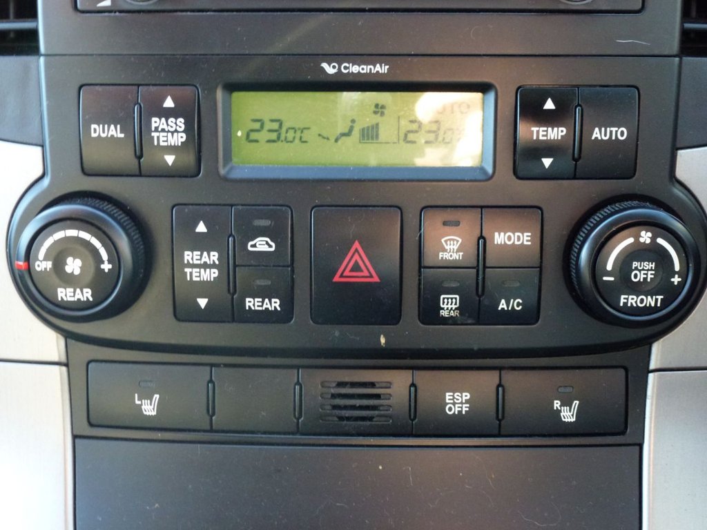 Used Kia Sedona 2011 for sale - 76950747: Photo 20