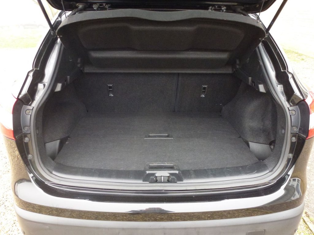 Used Nissan Qashqai 2014 for sale - 77720061: Photo 10