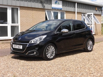 2017 (17) - 1.2 PureTech Allure Hatchback 5dr Petrol Manual Euro 6 (82 ps)