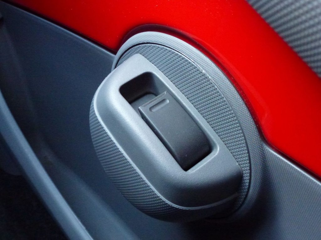 Used Peugeot 107 2009 for sale - 76210328: Photo 21