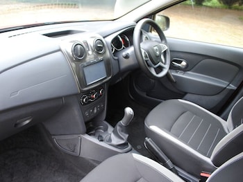 Used Dacia Sandero Stepway 2018 for sale - 75912352: Photo