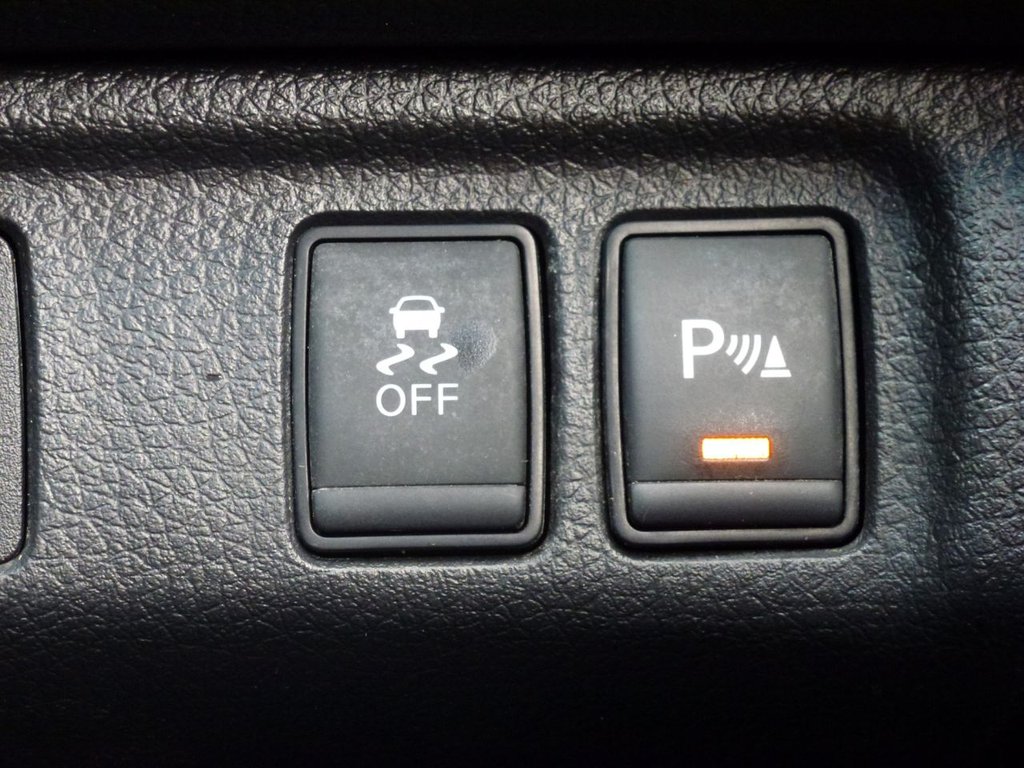 Used Nissan Navara 2017 for sale - 77250559: Photo 24