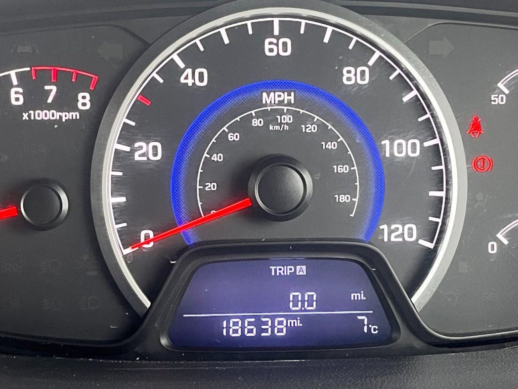 Used Hyundai i10 2018 for sale - 77436682: Photo 24