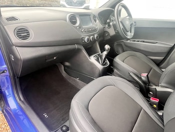 Used Hyundai i10 2018 for sale - 77436682: Photo