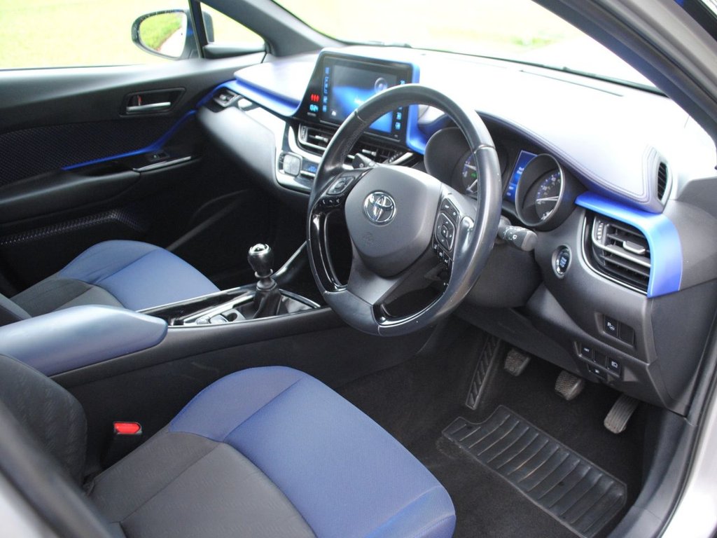 Used Toyota C-HR 2018 for sale - 77287717: Photo 25