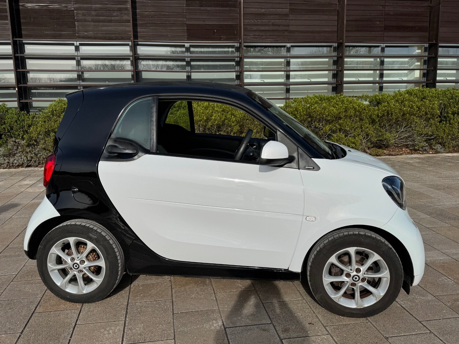 Used smart fortwo 2017 for sale - 77555670: Photo 8