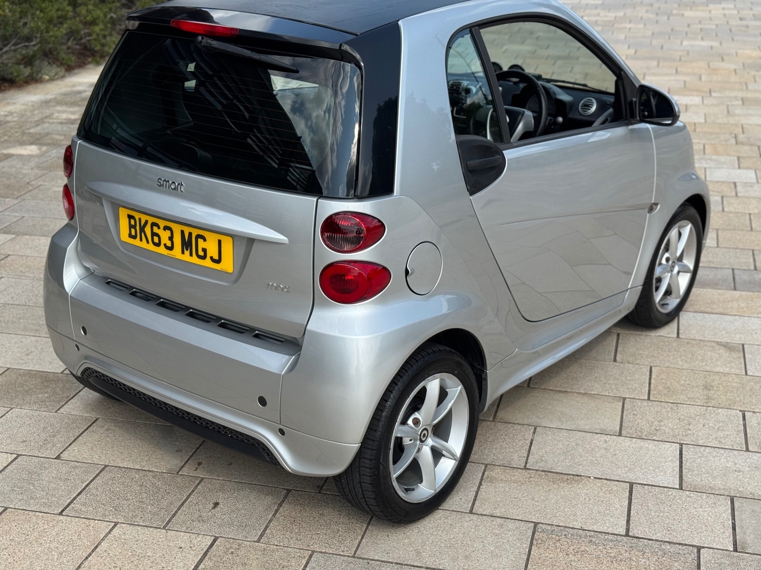 Vehicle 21
