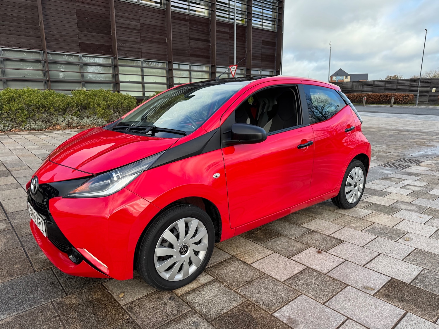 Used Toyota AYGO 2018 for sale - 76791654: Photo 4