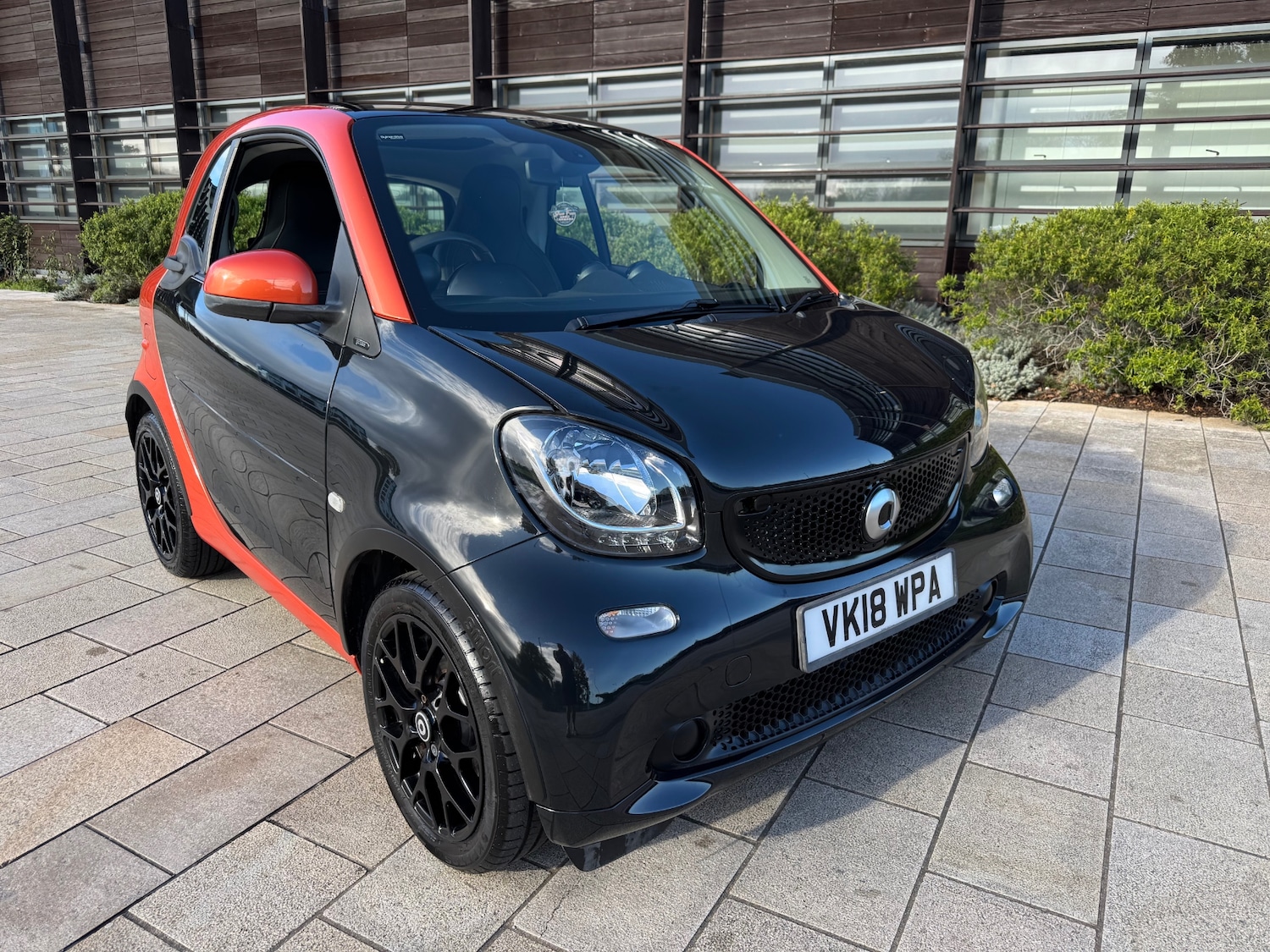 Used smart fortwo 2018 for sale - 76444680: Photo 2