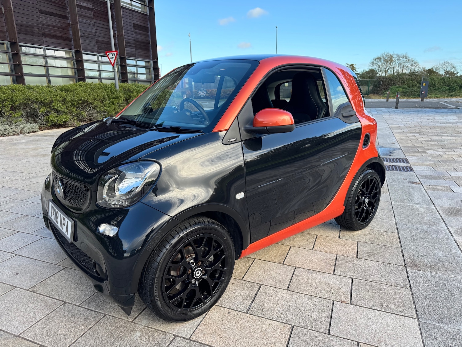 Used smart fortwo 2018 for sale - 76444680: Photo 4