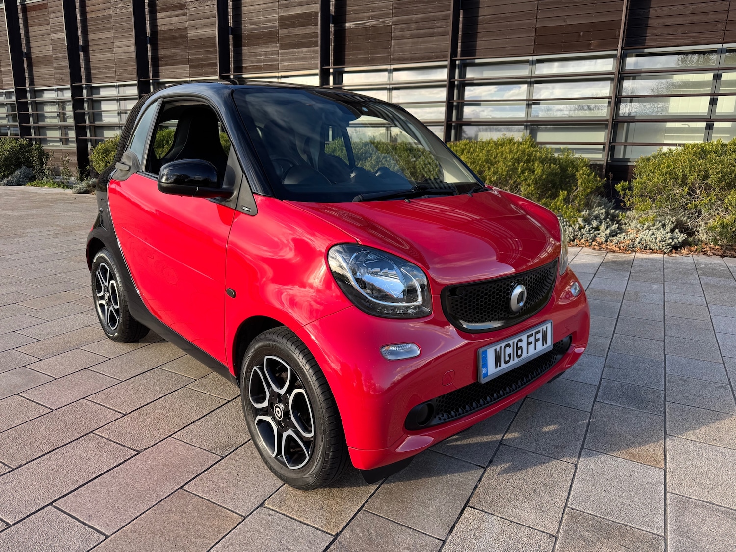 Used smart fortwo 2016 for sale - 76748971: Photo 2
