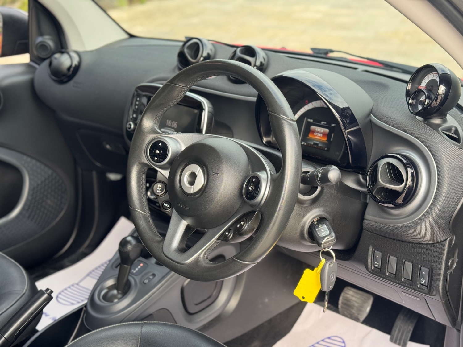 Used smart fortwo 2016 for sale - 76440073: Photo 23