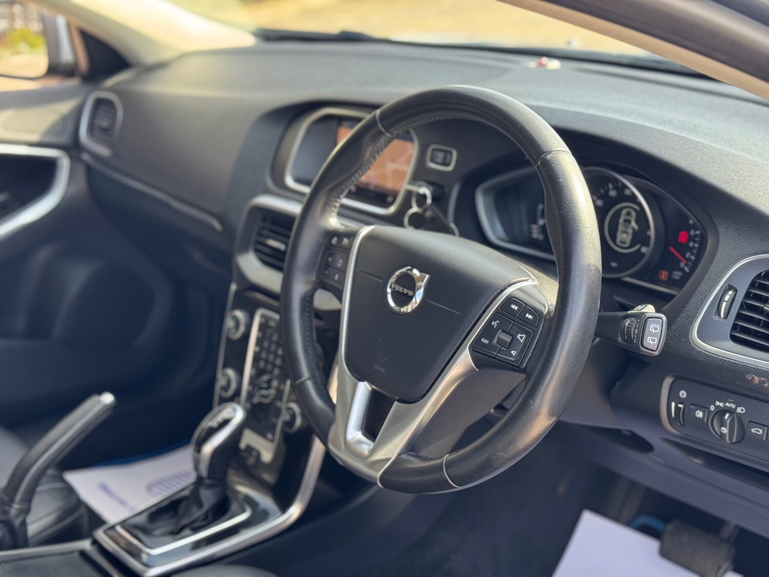 Used Volvo V40 2017 for sale - 78143709: Photo 28