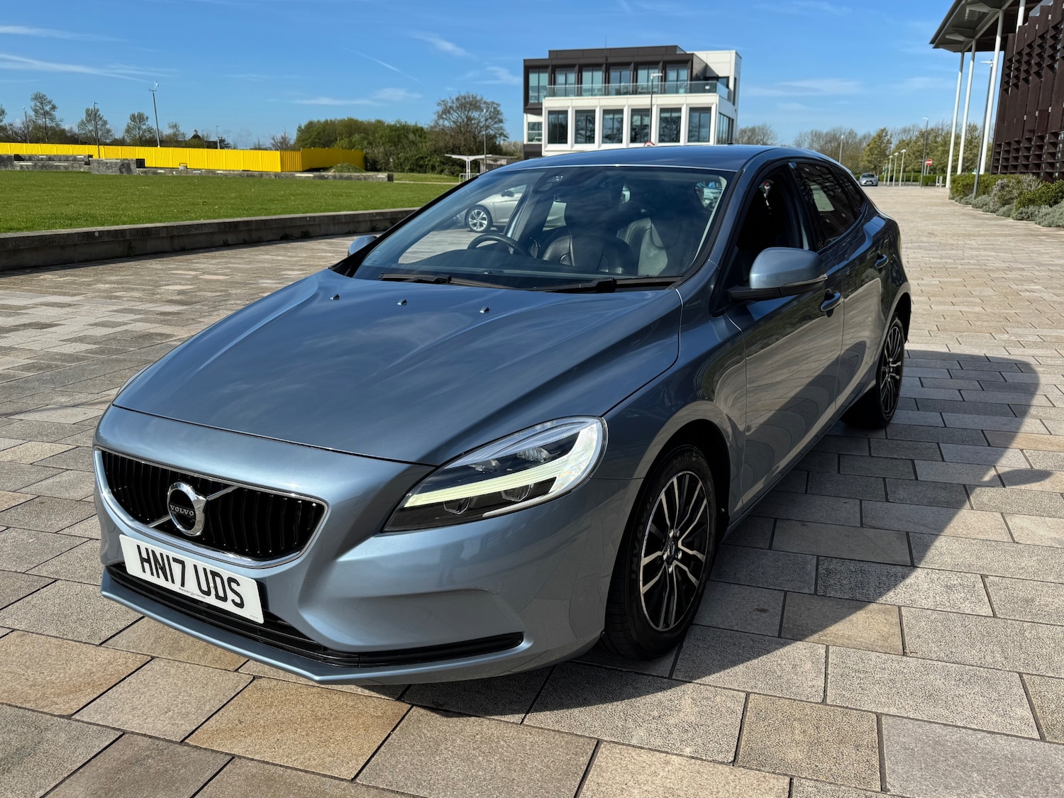 Used Volvo V40 2017 for sale - 78143709: Photo 3