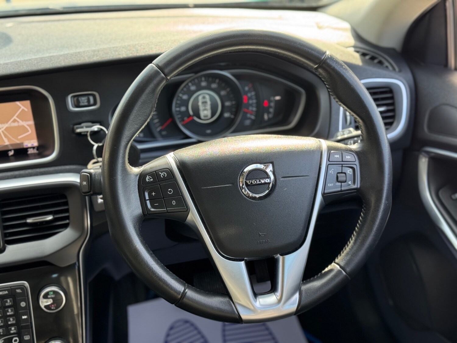 Used Volvo V40 2017 for sale - 78143709: Photo 30