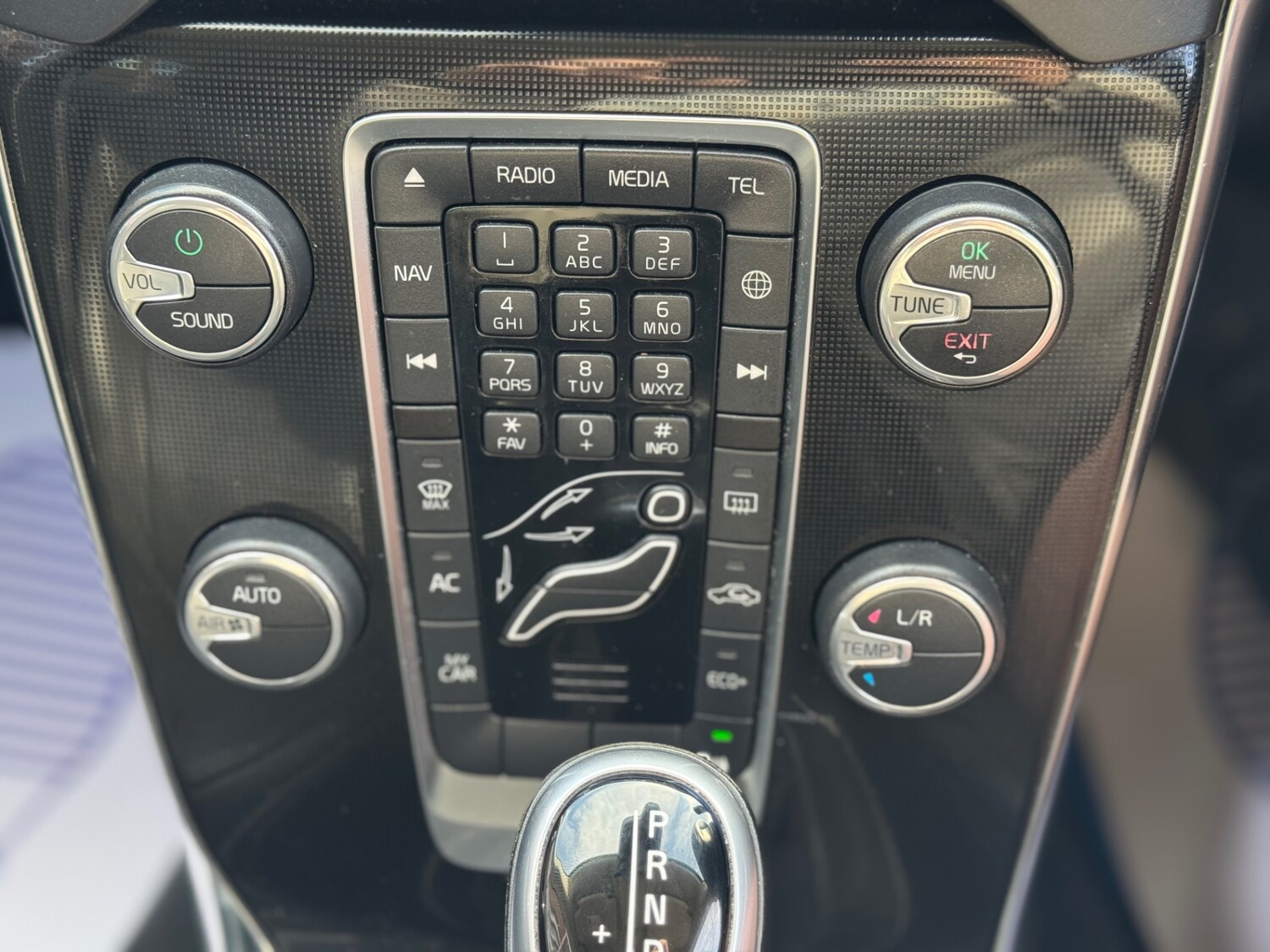 Used Volvo V40 2017 for sale - 78143709: Photo 31