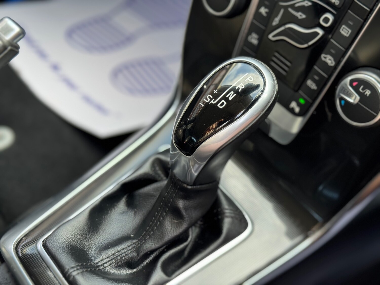 Used Volvo V40 2017 for sale - 78143709: Photo 35