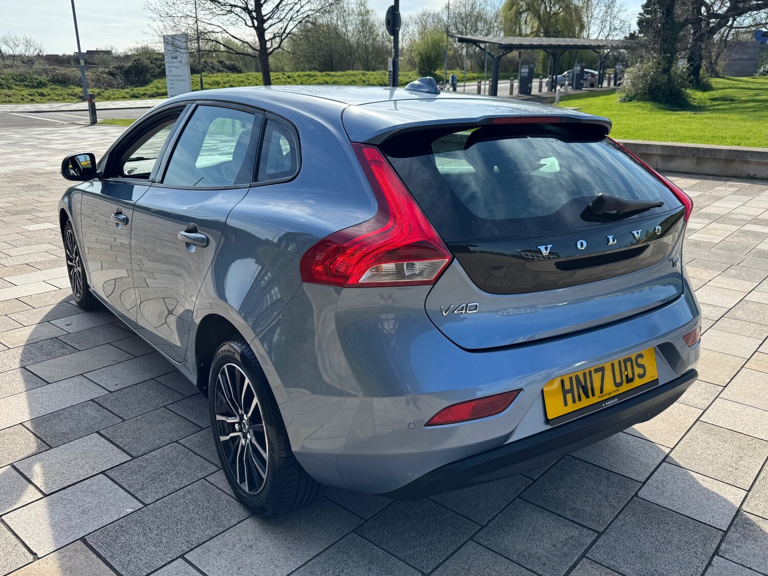 Used Volvo V40 2017 for sale - 78143709: Photo 6