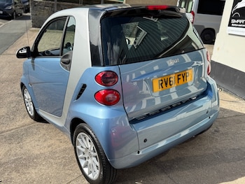 Used smart fortwo 2011 for sale - 76058228: Photo