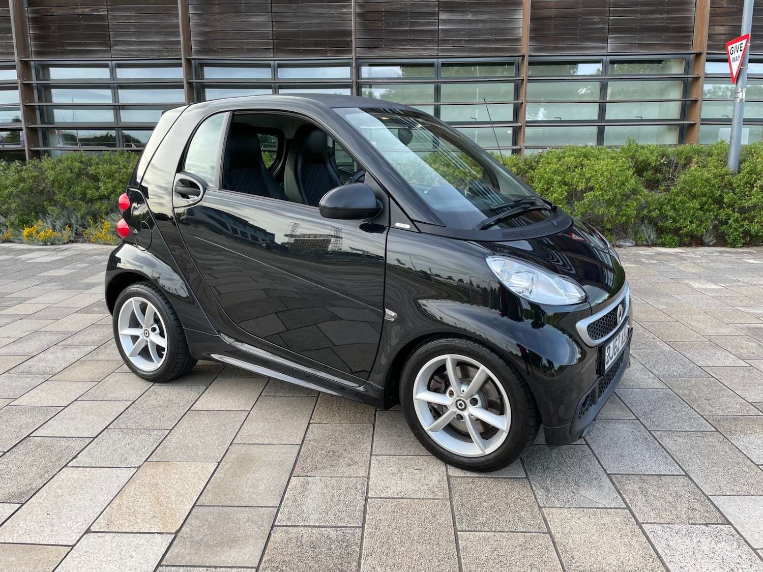 Used smart fortwo 2012 for sale - 76476017: Photo 1