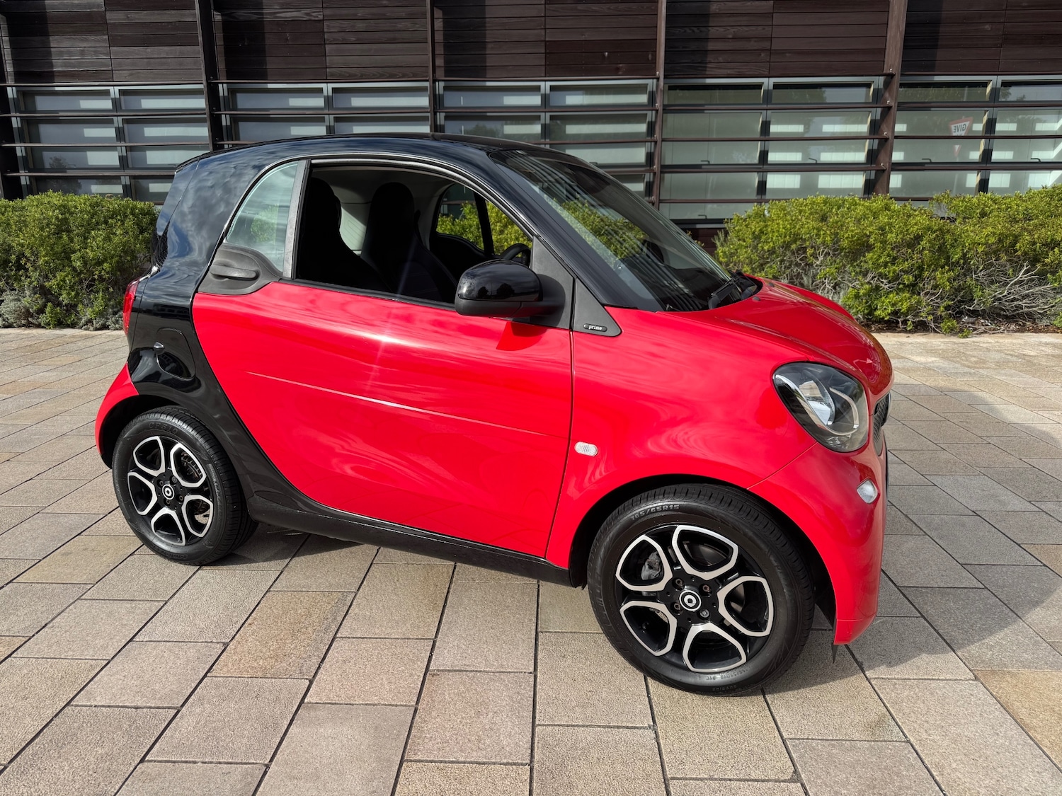 Used smart fortwo 2016 for sale - 76176844: Photo 1