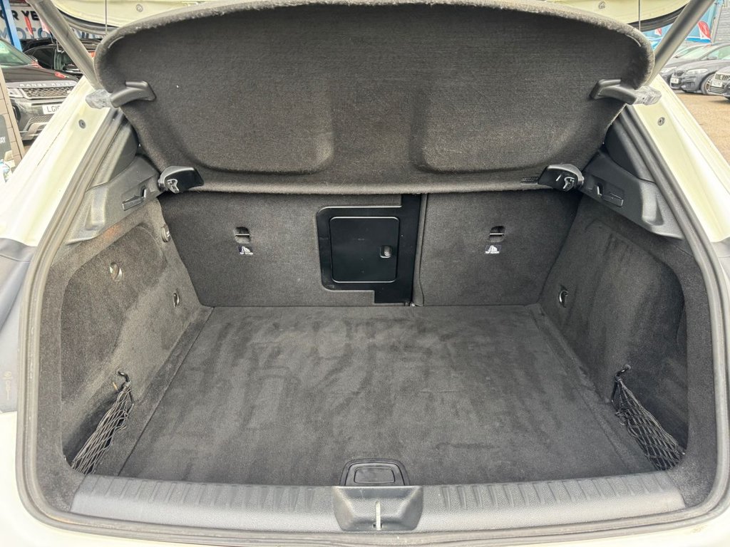 Used Mercedes-Benz GLA 2014 for sale - 76323308: Photo 33