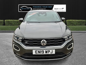 Used Volkswagen T-Roc 2019 for sale - 76235843: Photo