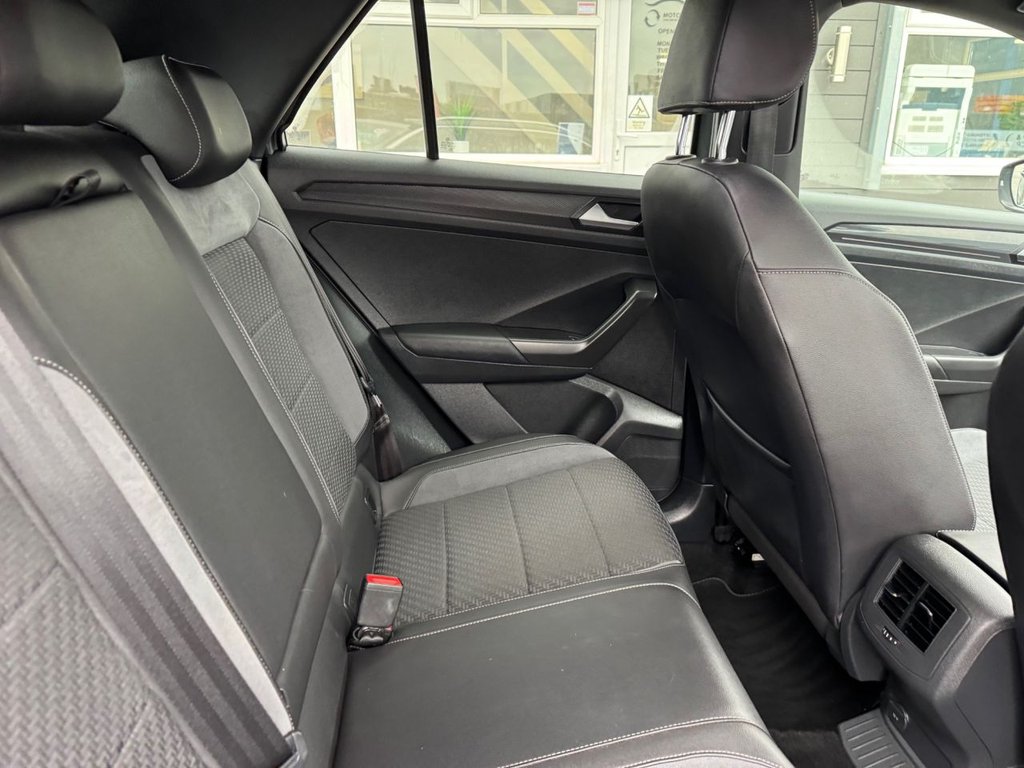 Used Volkswagen T-Roc 2019 for sale - 76235843: Photo 31