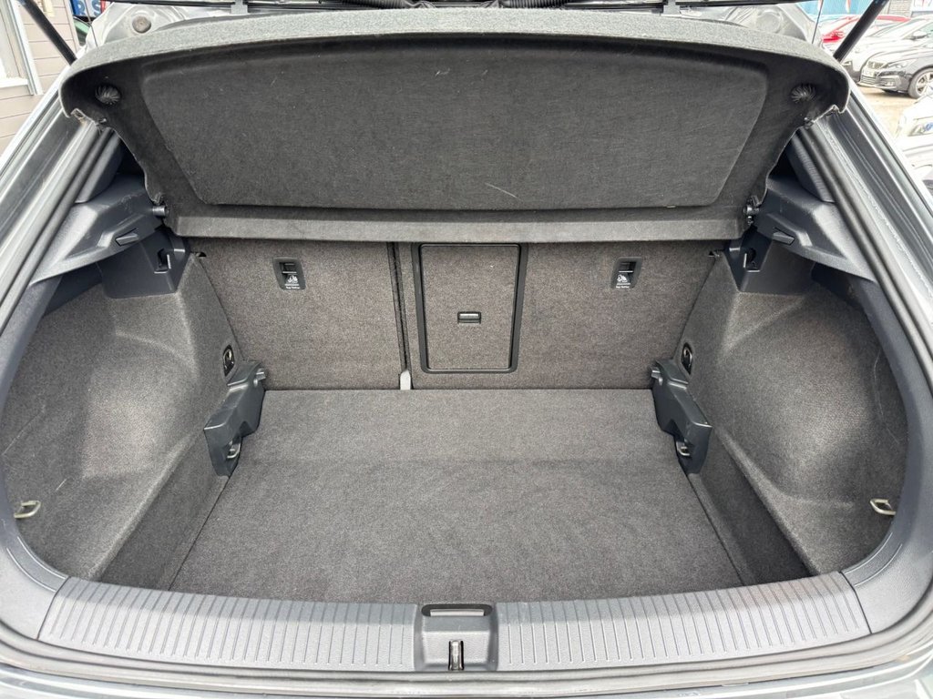 Used Volkswagen T-Roc 2019 for sale - 76235843: Photo 35